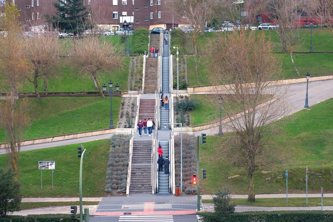 Escaleras mecánicas del parque de la Teja en Santander