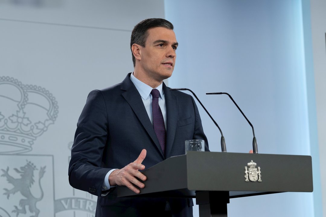 Comparecencia del presidente del Gobierno, Pedro Sánchez, donde ha anunciado que a partir del 2 de mayo se podrá salir para hacer deporte de forma individual y a dar paseos con las personas con las que convivamos si "la evolución de la epidemia es favorab