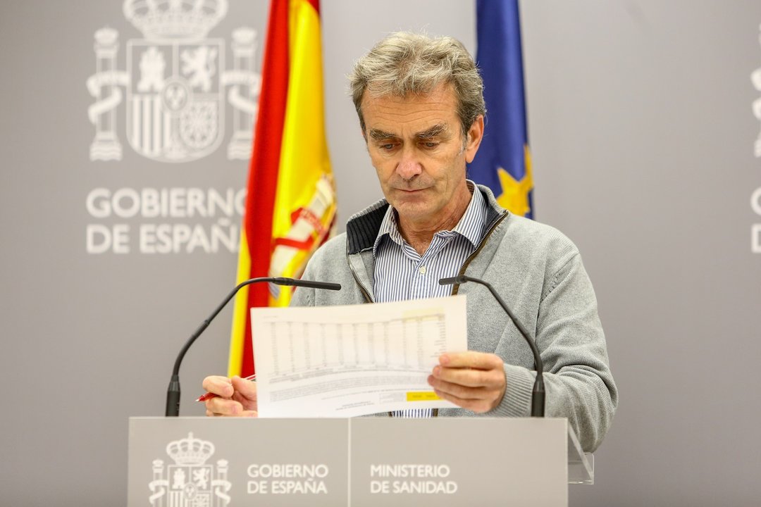 El director del Centro de Coordinación de Alertas y Emergencias Sanitarias (CCAES), Fernando Simón, comparece en rueda de prensa en el Ministerio de Sanidad para informar de la evolución de la pandemia, en Madrid (España), a 15 de octubre de 2020.