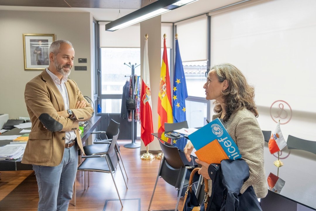 10:00.- Despacho del consejero 
El consejero de Educación, Formación Profesional y Universidades, Sergio Silva, recibe a representantes de Unicef Cantabria.