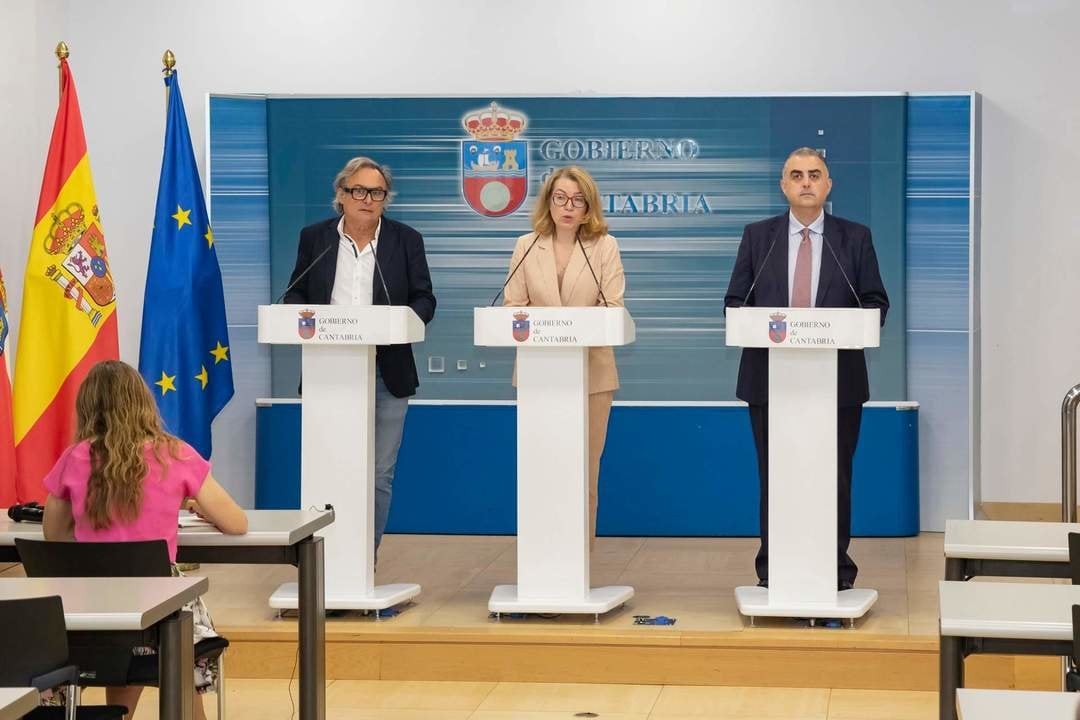 9:30 horas. Sala de Prensa del Gobierno 

Los consejeros de Fomento, Ordenación del Territorio y Medio Ambiente, Roberto Media, y de Cultura, Turismo y Deporte, Eva Guillermina Fernández, informan, en rueda de prensa, sobre el teleférico mirador del Pas y otras inversiones en la comarca.