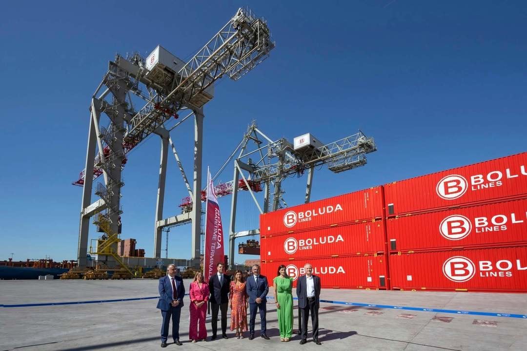 11:00 horas. Puerto de Santander. Entrada por el control de acceso de Raos

La presidenta de Cantabria, María José Sáenz de Buruaga, inaugura las Fase II de la terminal de contenedores de Boluda y la entrada en funcionamiento de la terminal ferroviaria.