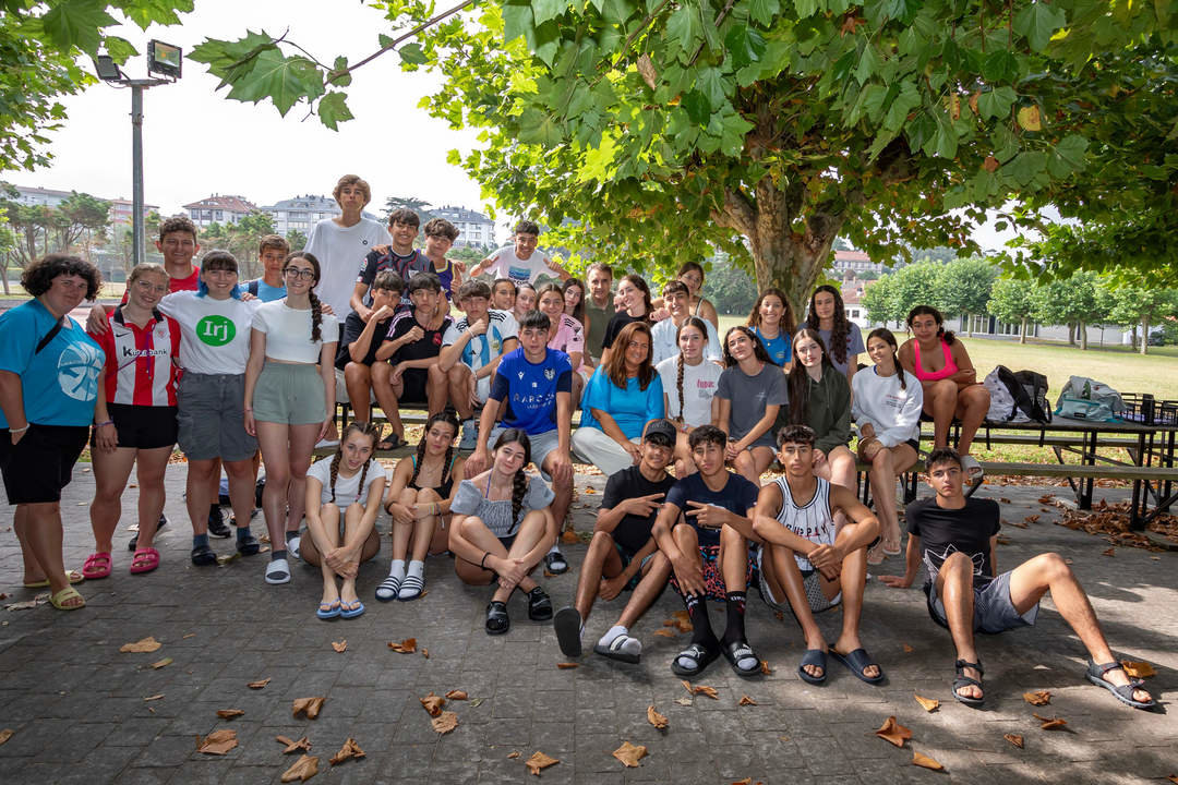 10:00 horas. Albergue juvenil de Loredo

La consejera de Inclusión Social, Juventud, Familias e Igualdad, Begoña Gómez del Río, visita el campamento de Loredo.