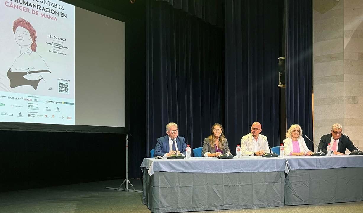 El consejero de Salud, César Pascual, inaugura la 1ª Jornada Cántabra de Humanización en cáncer de mama.

18 09 24