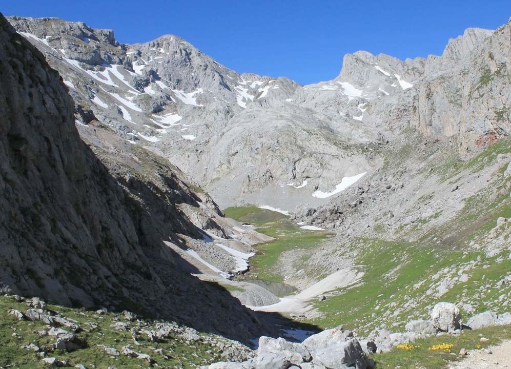 Trabajos de recuperacion del Lago Andara en el parque de picos de europa.
Jesus Oria.

24 MAY 11