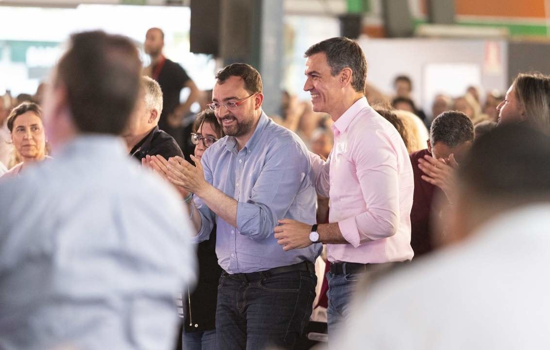 Mitin de campaña a las elecciones europeas del PSOE en Gijón. Participan Pedro Sánchez, Adrián Barbón, Begoña Fernández y Jonás Fernández.