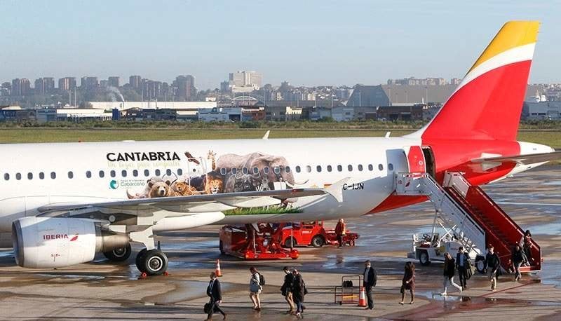 Aeropuerto Seve Ballesteros	El avión de Iberia procedente de Madrid que promocionará Cantabria en su fuselaje. 
16 ABR 19